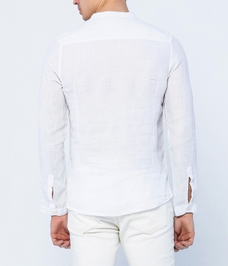 Бяла вталена мъжка ленена риза с права яка