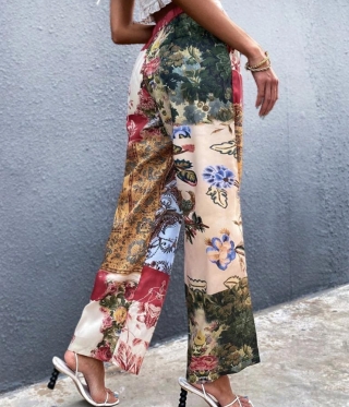 Дамски летен панталон с флорални мотиви