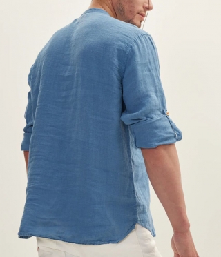Мъжка ленена риза с копчета цвят син пастел