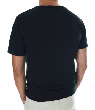 Мъжка черна тениска лен с памук остро деколте